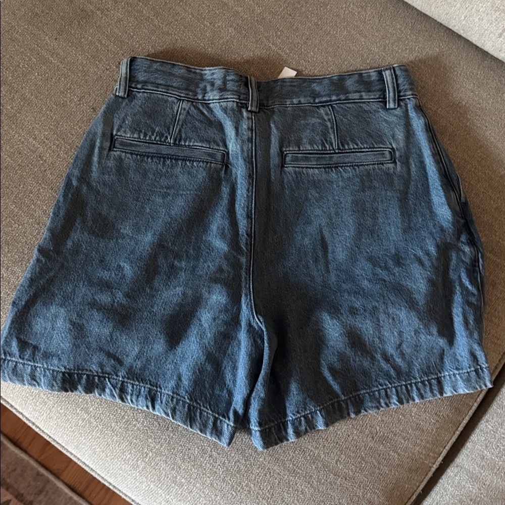 Madewell Pleated Trouser High Waist Shorts Airy Denim Size 27 NWT - Picture 4 of 4